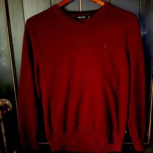 Men’s v neck sweater